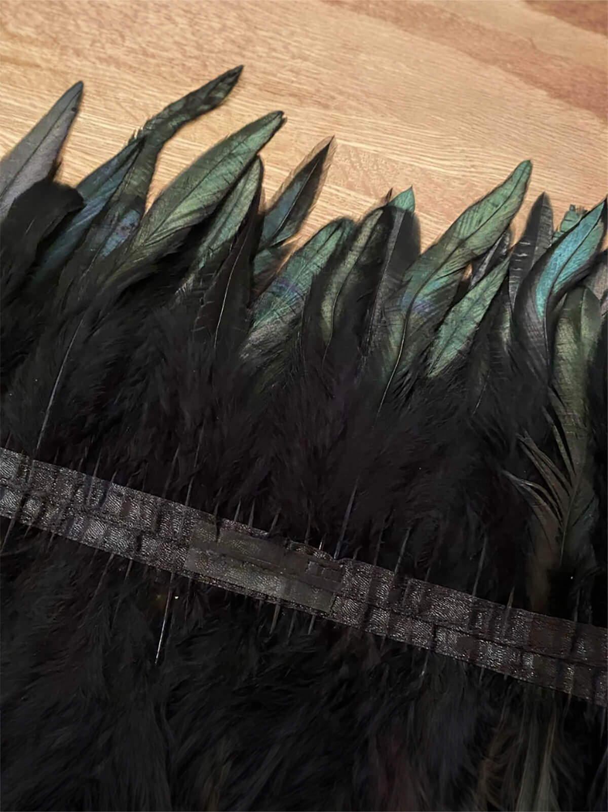 Feather Shoulder Wrap Unisex Black/Black