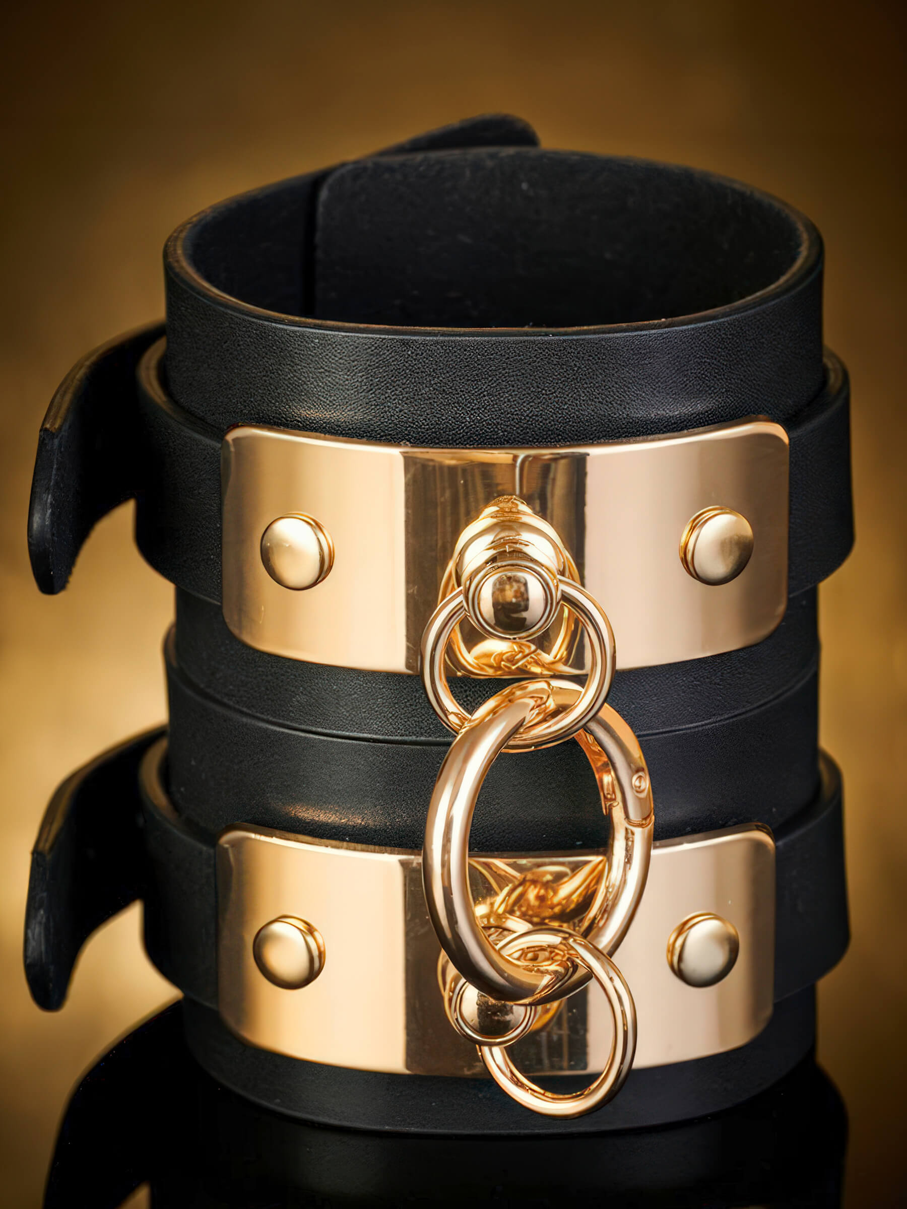 VEGAS – Faux Leather Ankle Cuffs