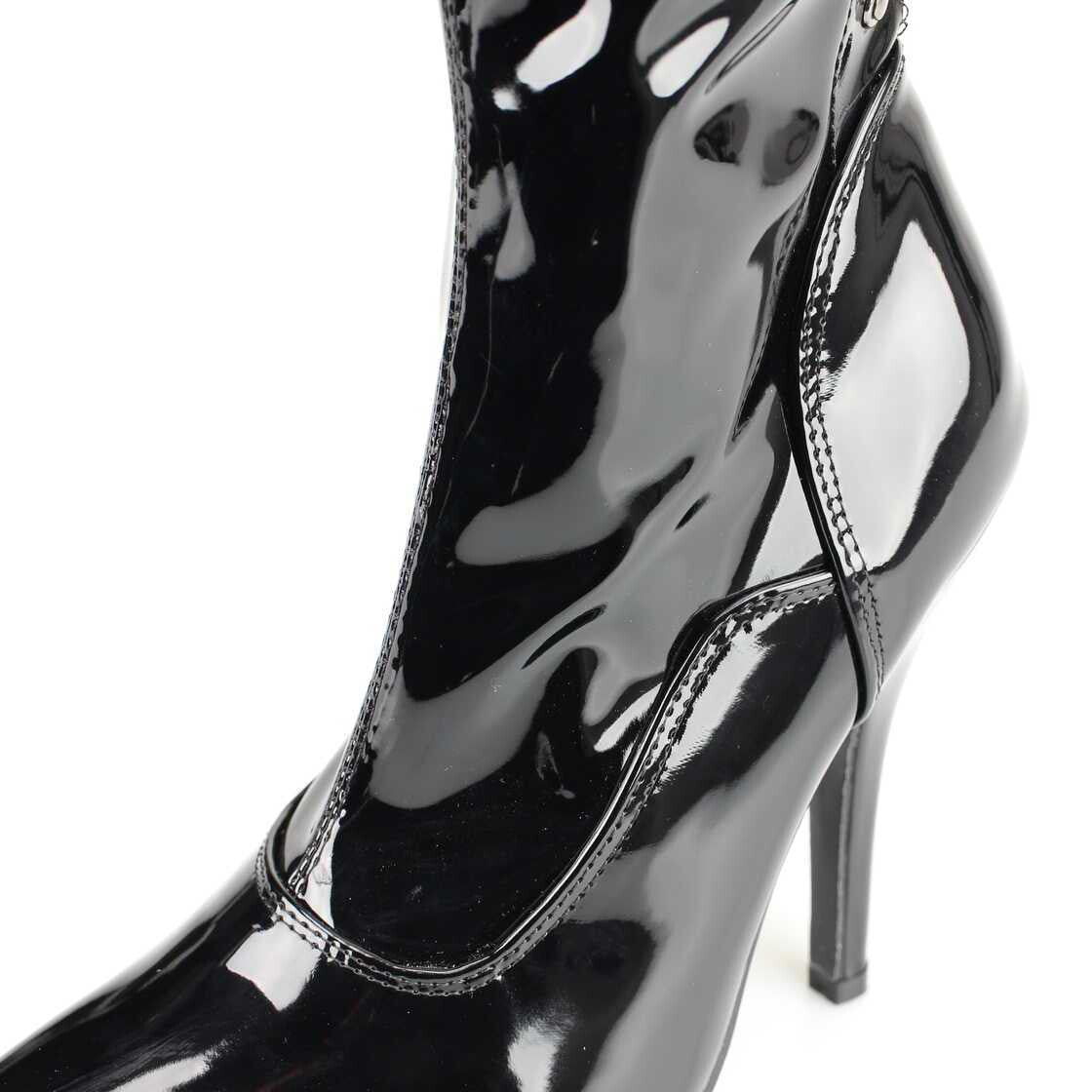 Black patent leather boots, black