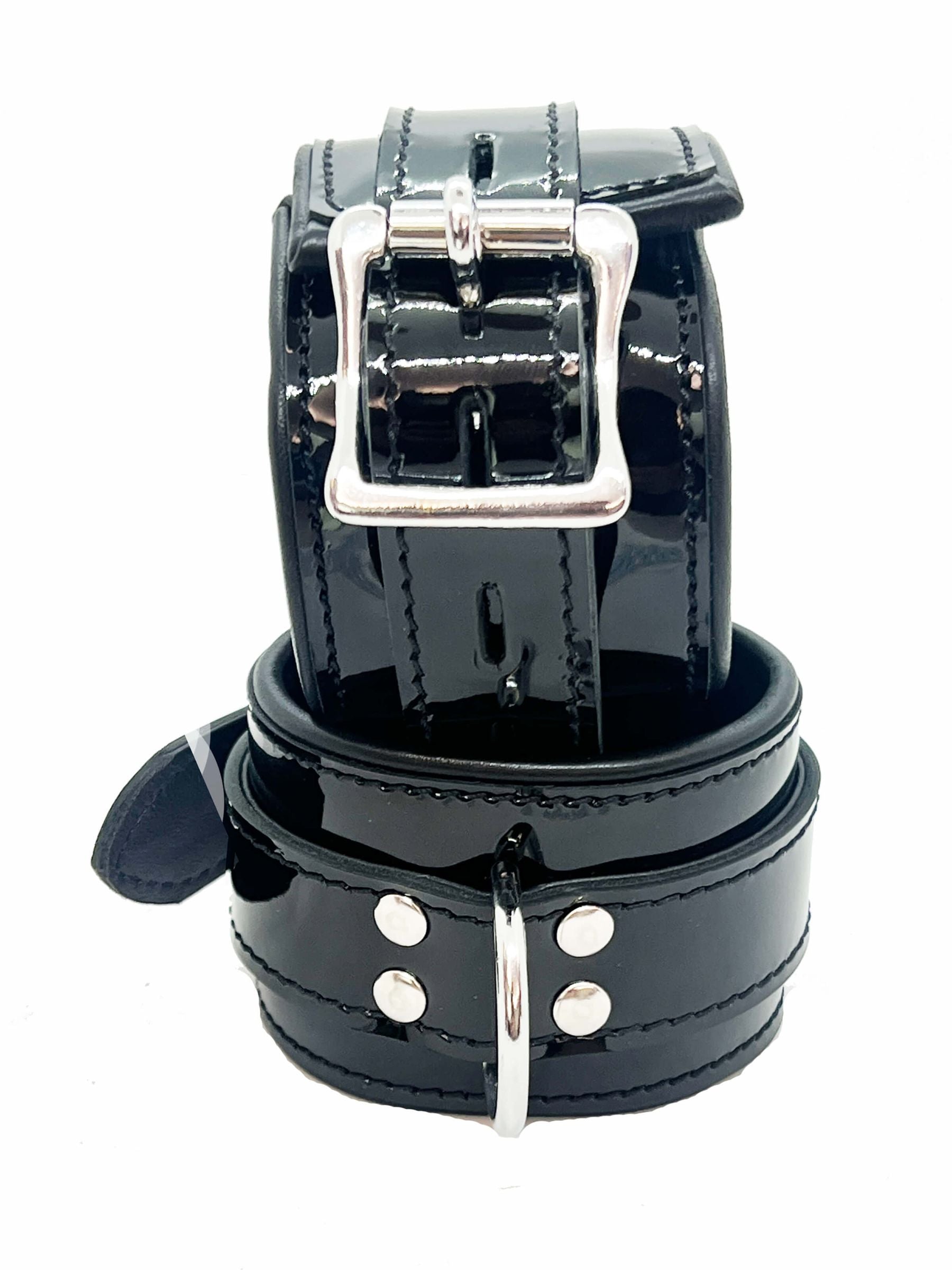 Patent leather ankle cuffs, black
