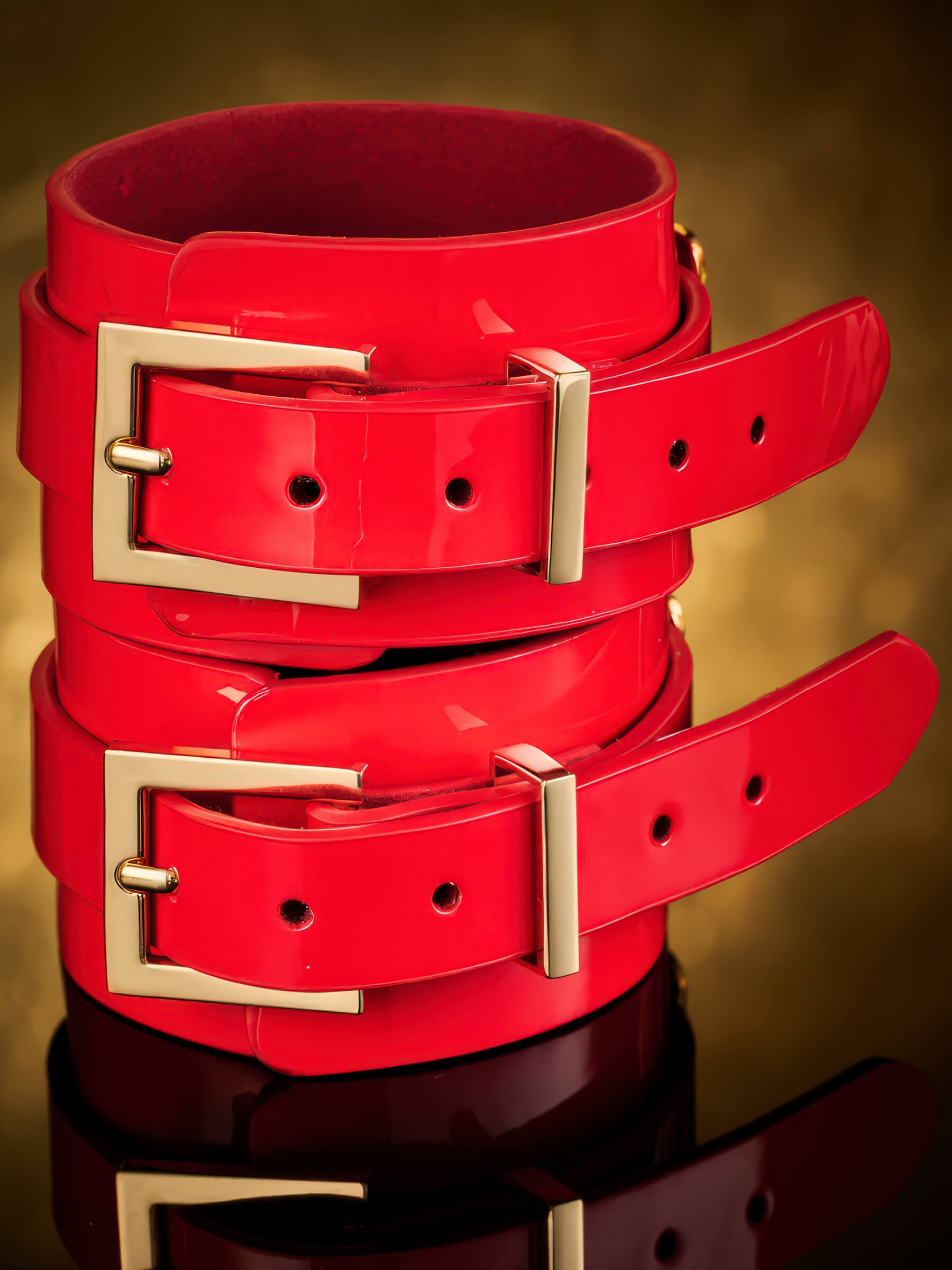 Vegas - Red high-gloss handcuffs