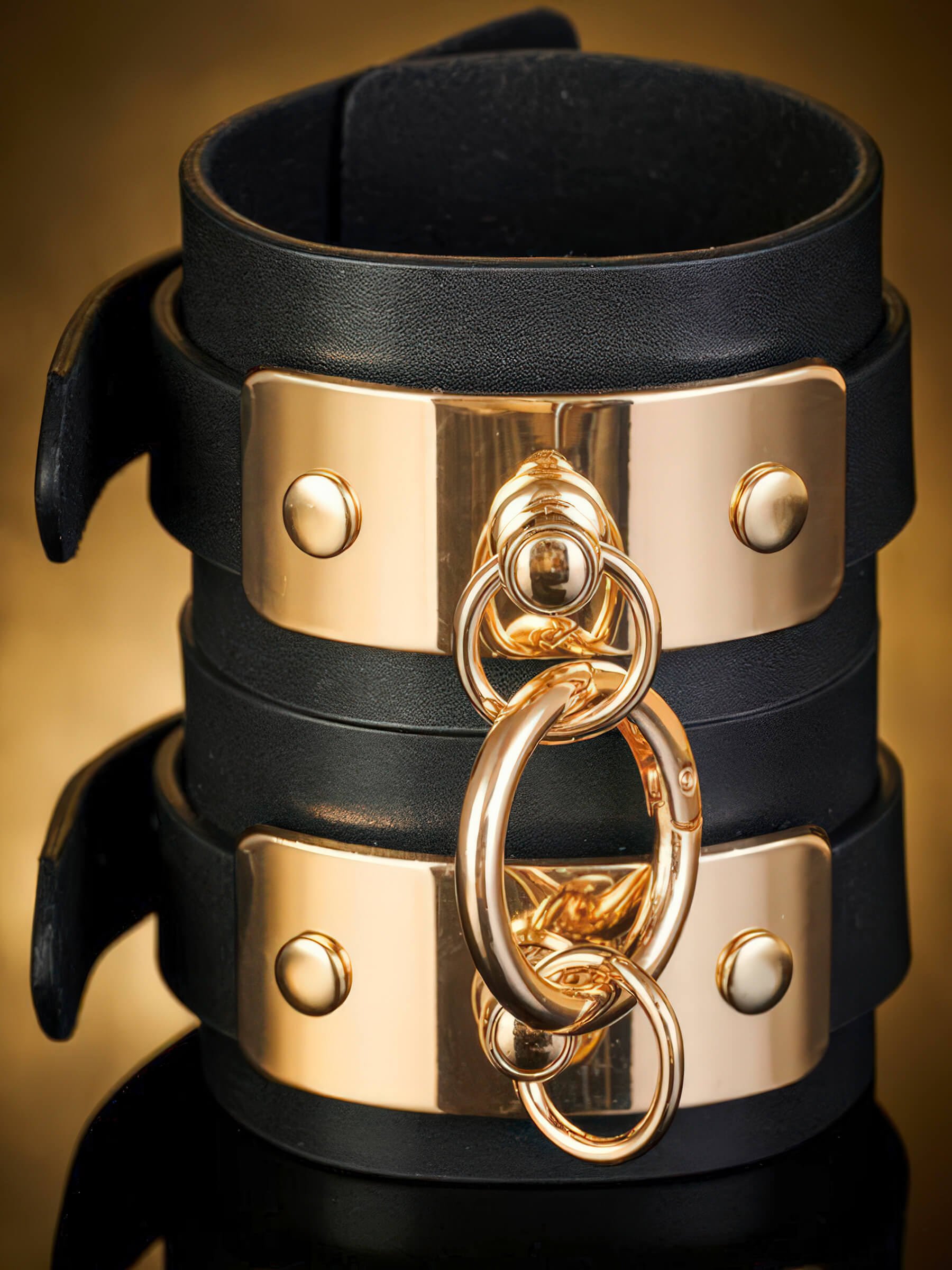 VEGAS – Faux Leather Ankle Cuffs