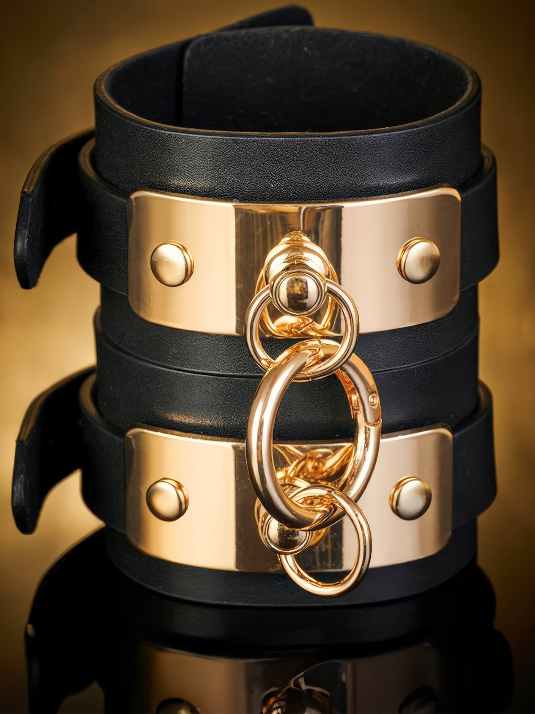 VEGAS – Faux Leather Handcuffs
