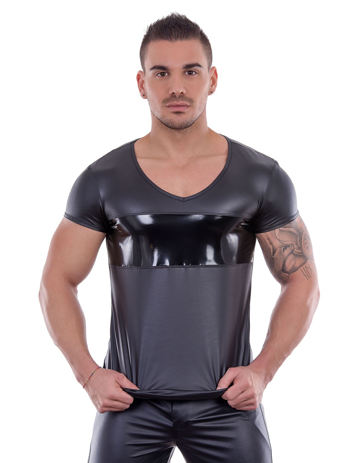 wetlook tshirt, kunstledershirt, wetlookhemd, schwarzes ledershirt, tshirt, ledershirt, kunsterleder Tshirt, Tshirt aus Kunstleder, kunstleder, wetlook tshirt, schwarzes leder tshirt, tshirt