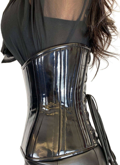 Schwarzes Lack Taillenkorsett mit Rücken-Schnürung in Seitenansicht, figurformend und glänzend für Fetisch- oder Gothic-Outfits